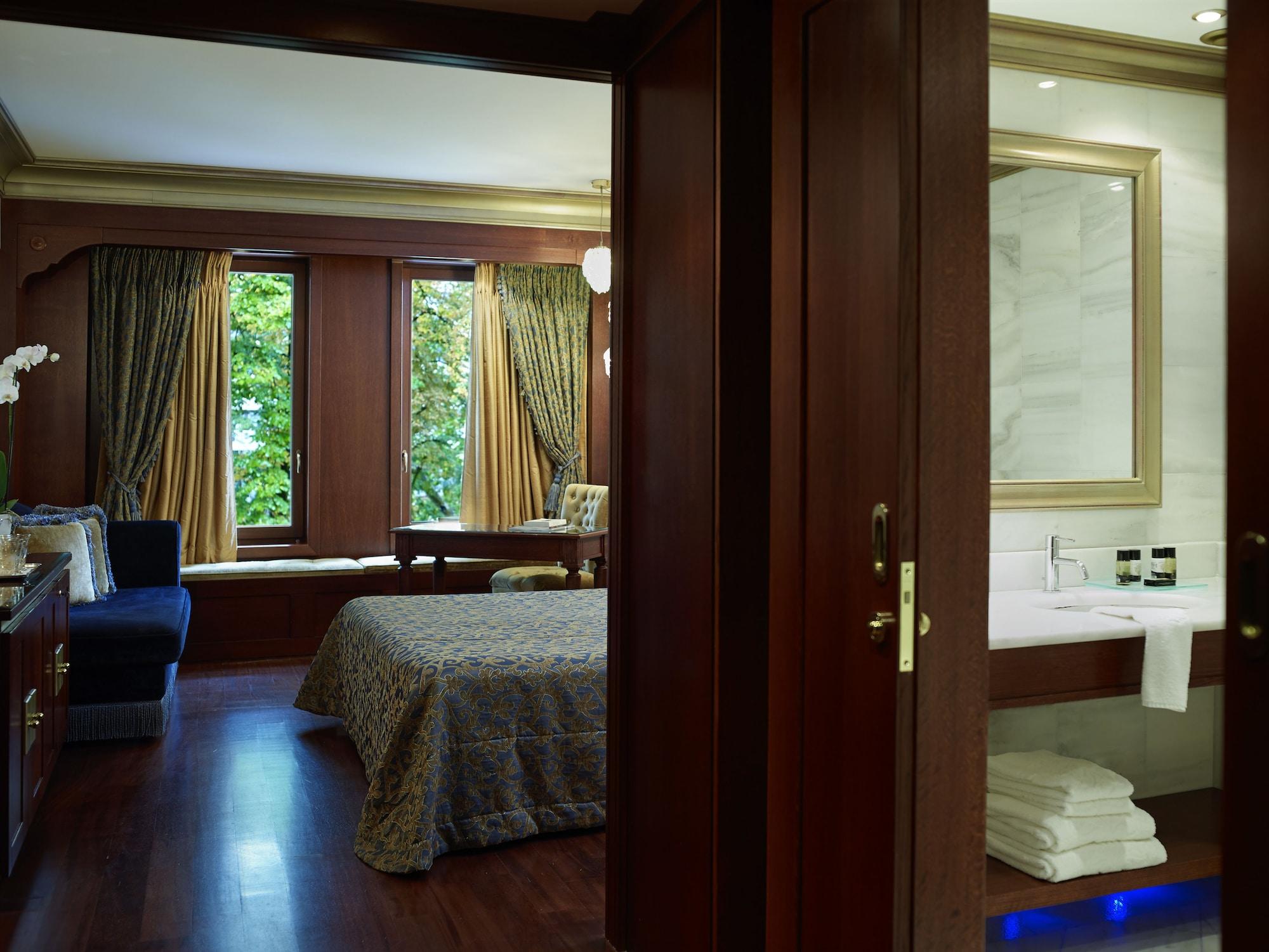 Grand Serai Congress And Spa Ioannina Exterior foto A room at the hotel