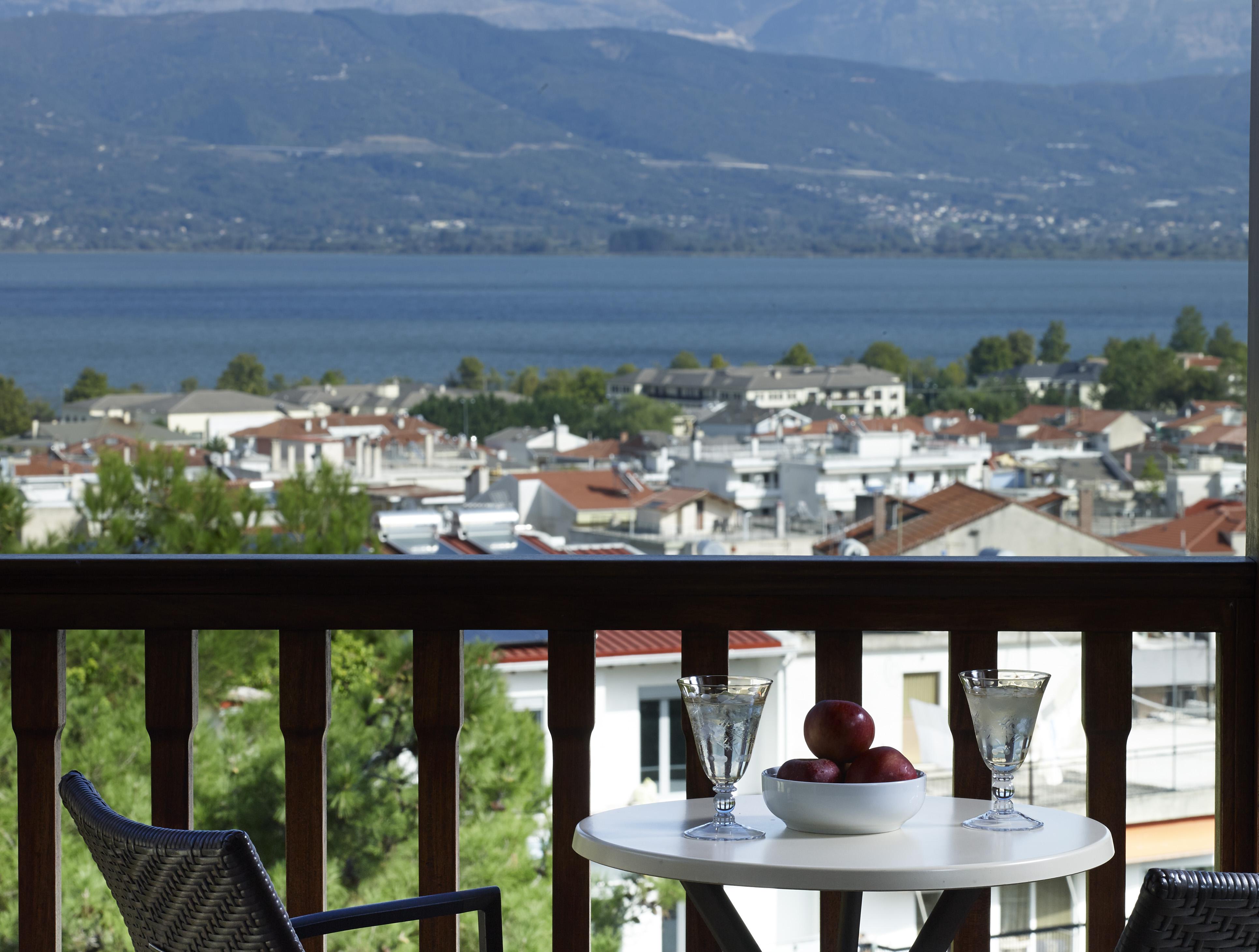 Grand Serai Congress And Spa Ioannina Exterior foto View of Nea Agia