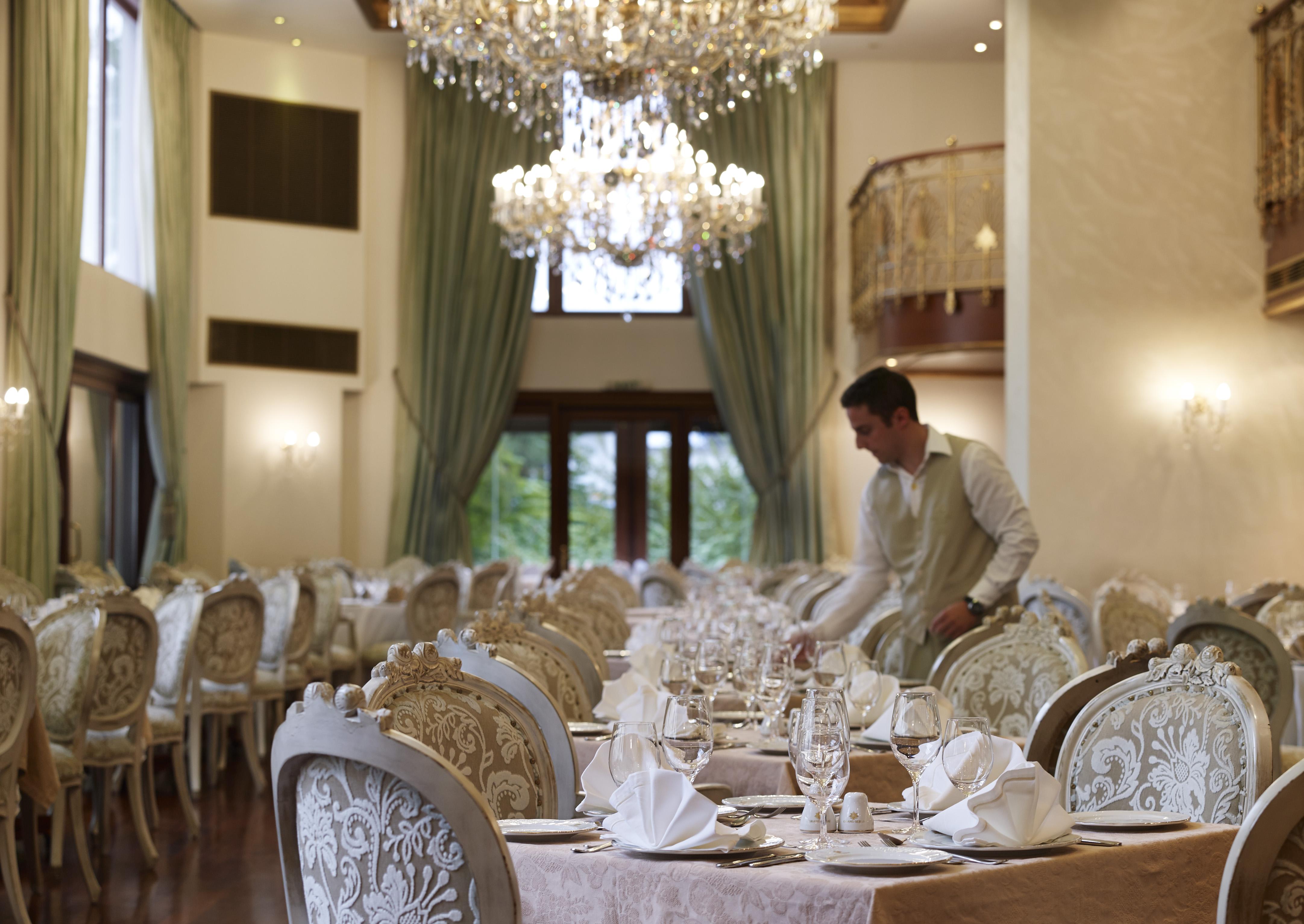 Grand Serai Congress And Spa Ioannina Exterior foto A restaurant in the Philippines
